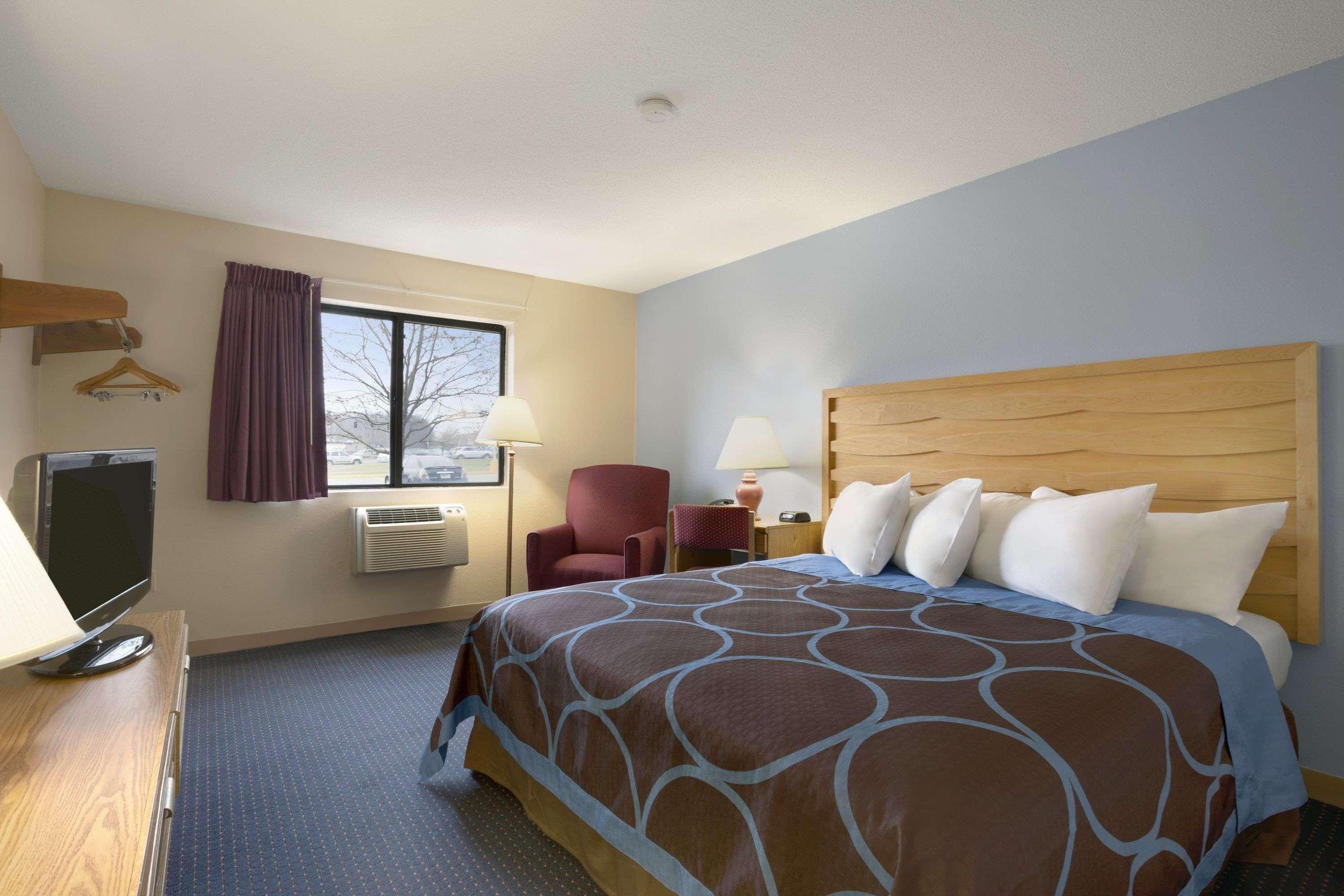 ซูเปอร์ 8 บาย วินด์แฮม ครอมเวลล์/มิดเดิลทาวน์ Hotel ภายนอก รูปภาพ