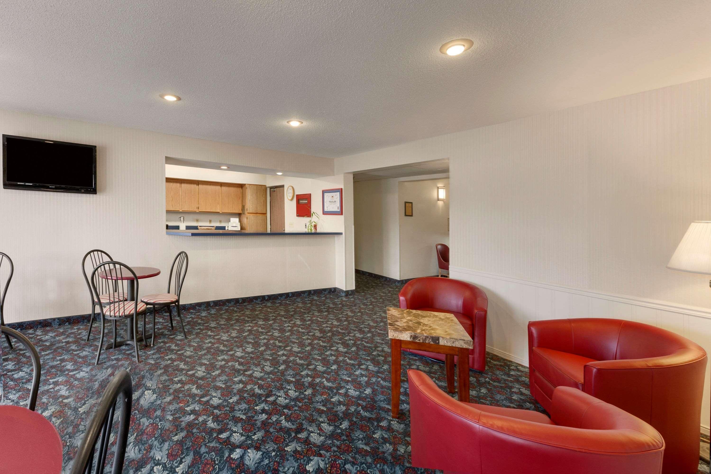 ซูเปอร์ 8 บาย วินด์แฮม ครอมเวลล์/มิดเดิลทาวน์ Hotel ภายนอก รูปภาพ