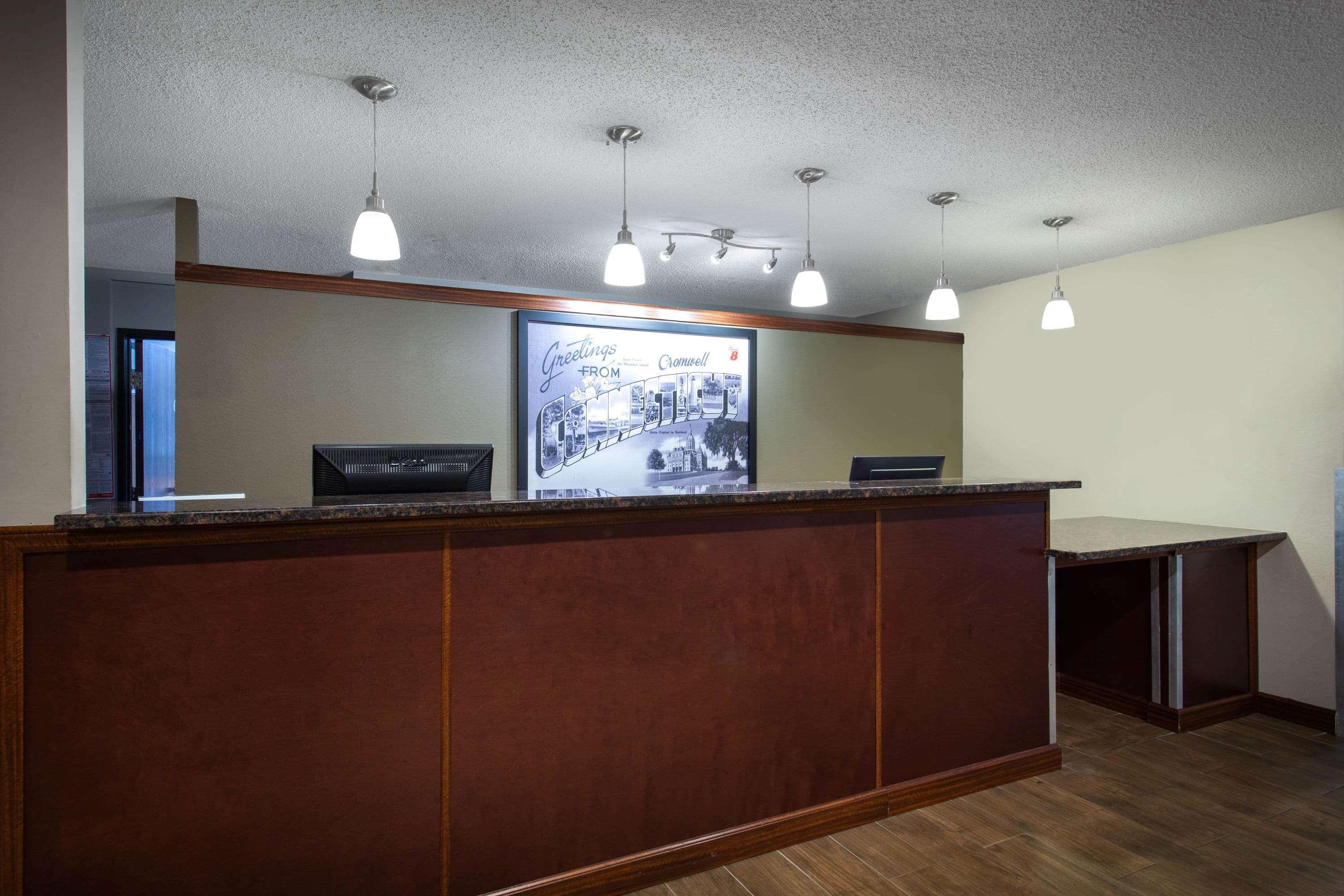 ซูเปอร์ 8 บาย วินด์แฮม ครอมเวลล์/มิดเดิลทาวน์ Hotel ภายนอก รูปภาพ